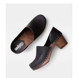 Sandgrens wooden clog